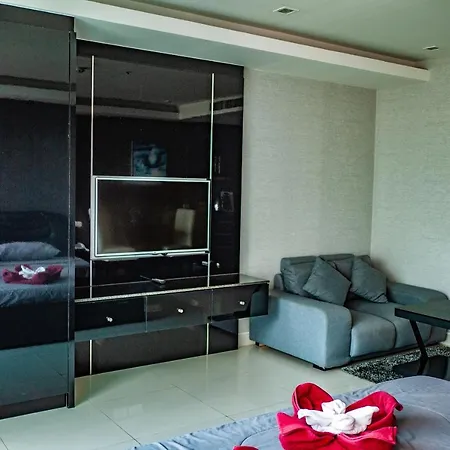 Cosy Beach View Condo-Resort Apartment Pattaya