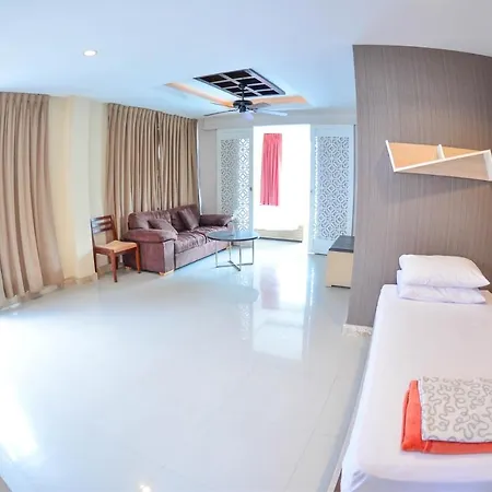 Hotel Tamnak 11br With Privater Pool Pattaya