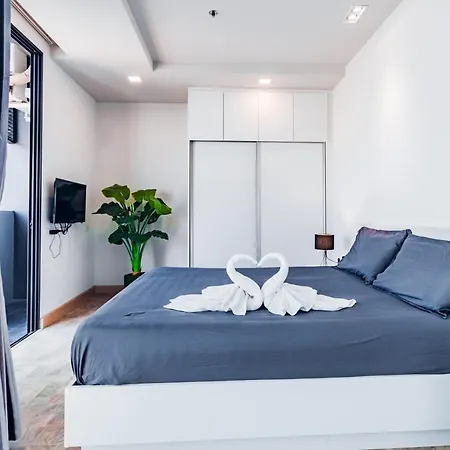 Pattaya Posh Hotel