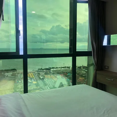 อพาร์ทเม้น Dusit Grand View