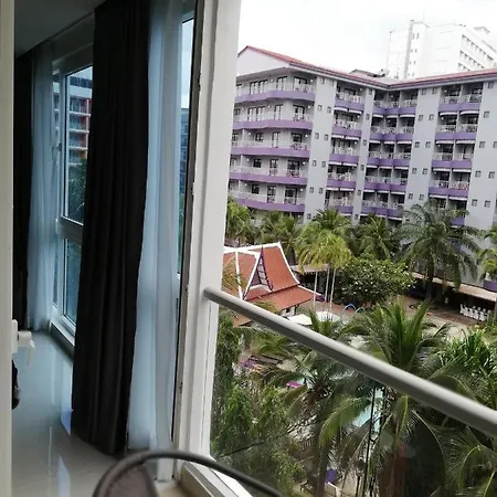 Grand Avenue 1 Bedroom *