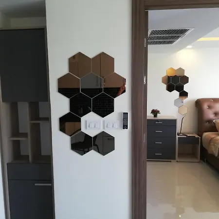 Grand Avenue 1 Bedroom Apartment *