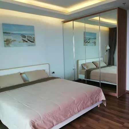 The Peak Towers Sea View Pattaya