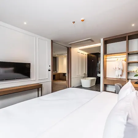 โรงแรม One Patio - Sha Extra Pattaya