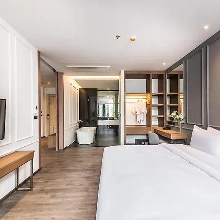 โรงแรม One Patio - Sha Extra