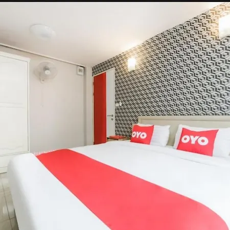 โรงแรม Hari Om Delhi Darbar 3*