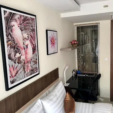 Apartment Luxury Business Suits In Grand Avenue By Estates *