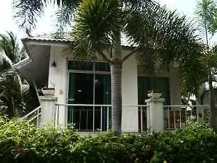 Chan Twin Resort