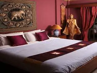 Le Prive โรงแรม