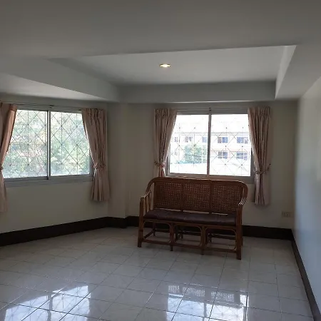 Naza Orchid โรงแรม Pattaya