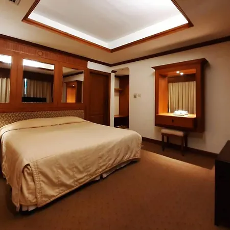 แกรนด์ โรงแรม