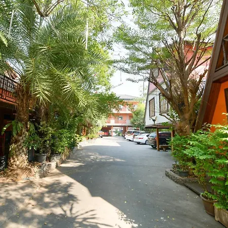 Oyo 549 Maesri โรงแรม