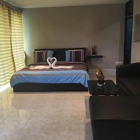 3 Bedrooms Private House In Thappraya บ้านพัก Pattaya