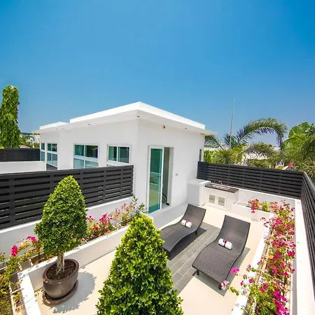 Hollywood Pool Jomtien Villa *