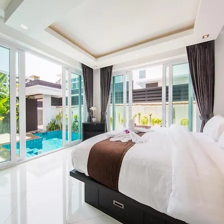 Hollywood Pool Jomtien Villa