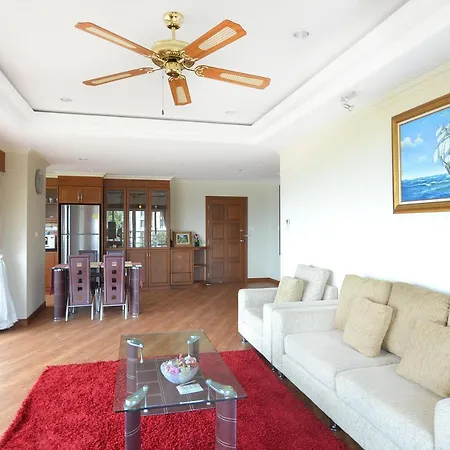 Top Floor Beachfront Dream Apartment *
