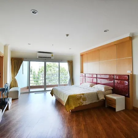 Top Floor Beachfront Dream Apartment *