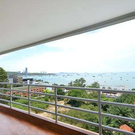 Apartment Top Floor Beachfront Dream *