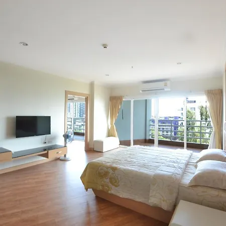 Top Floor Beachfront Dream Apartment