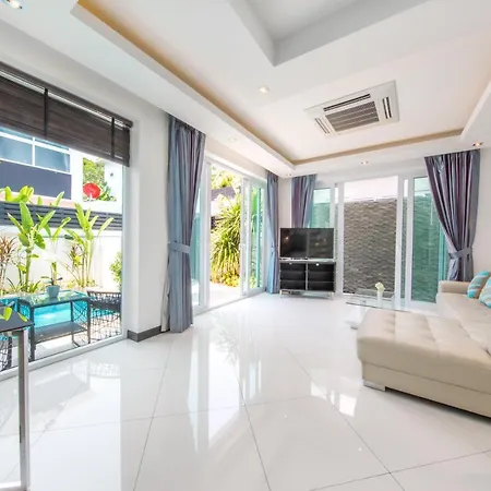 Hollywood Pool Jomtien Villa