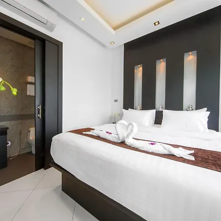 Hollywood Pool Jomtien * Pattaya