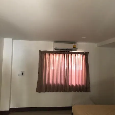 Naza Orchid Hotel 2*