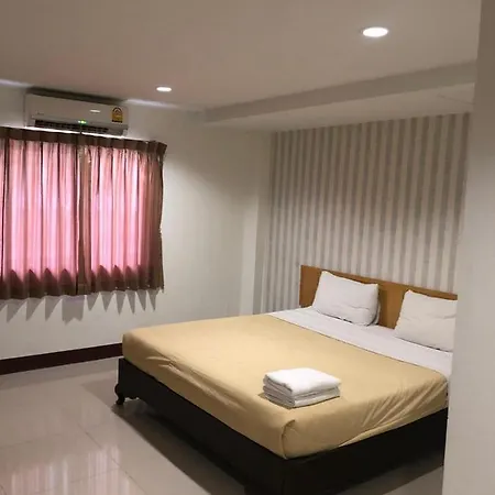 Naza Orchid Hotel 2*