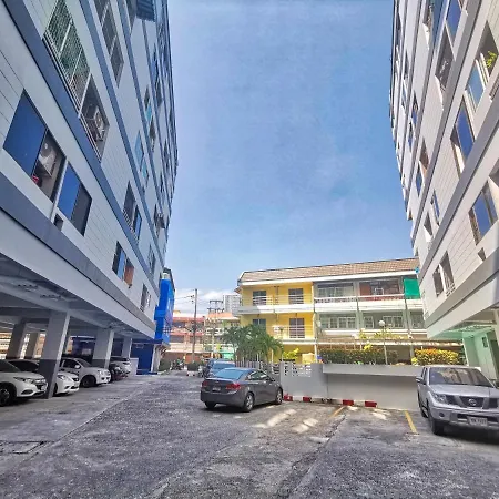 Hagone Condotel - Pool, Near & Steps To Weekend Market Apartment