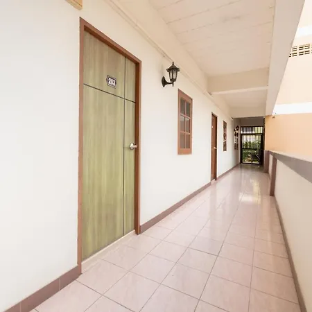 โรงแรม Chaba Garden 2*