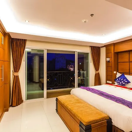 Tara Court 3*