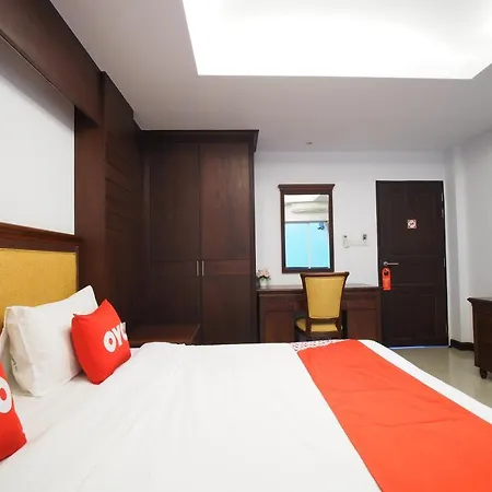 โอโย 898 โสตา เรสซิเดนซ์ 2* Pattaya