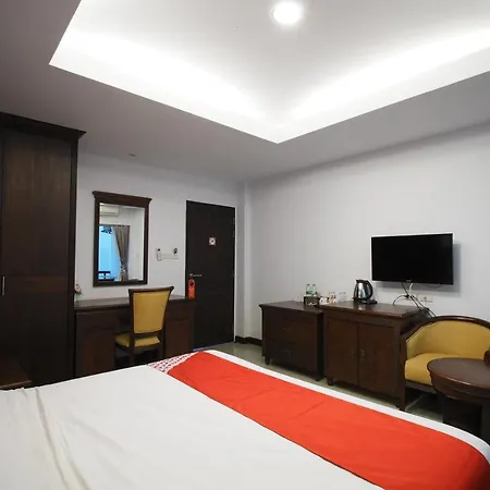 โอโย 898 โสตา เรสซิเดนซ์ 2* Pattaya