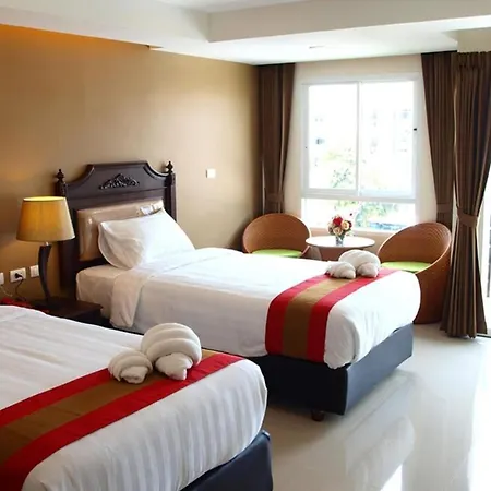V Hotel 3*