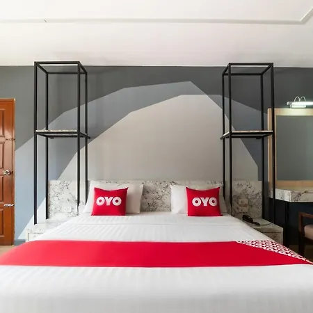 โอโย 882 เดอะมูนไลท์ เซอร์วิสอพาร์ทเมนท์ โรงแรม 2*