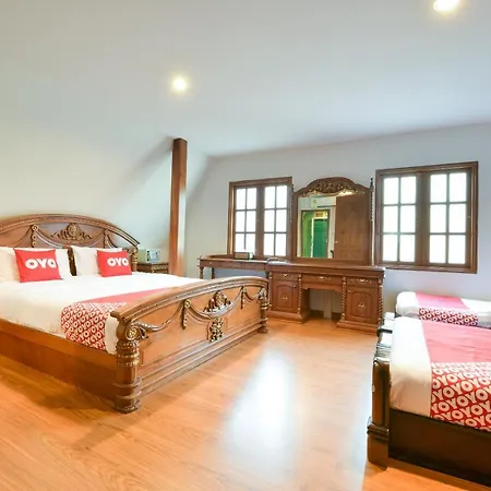 โรงแรม Oyo 549 Maesri 3*