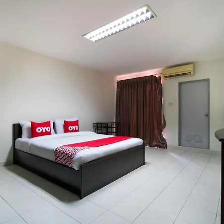 Oyo 850 Hotel 2*