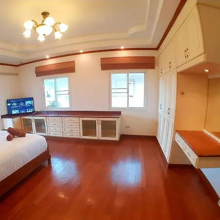Joopland Luxury Pool Walking Street Villa Pattaya