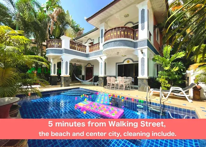 Madee Villa - Pattaya Holiday House Walking Street 6 Bedrooms