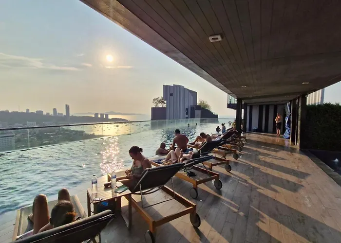 The Base Central Pattaya By Garfield