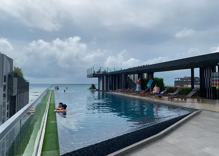 Pattaya The Base Central Festival 芭提雅市中心海滩近购物中心步行街的一卧室公寓