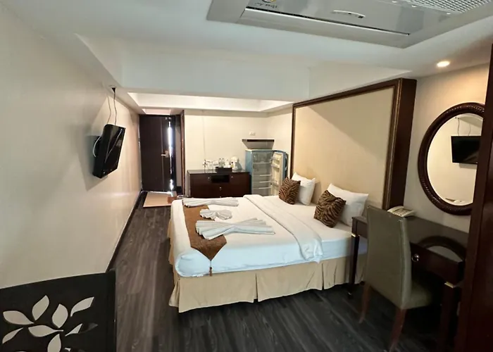 Maleez Lodge
