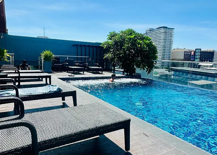 The Base Inn Pattaya