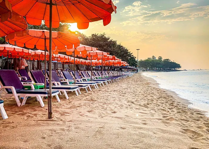 Central Pattaya Condo Best Pool & Great Location