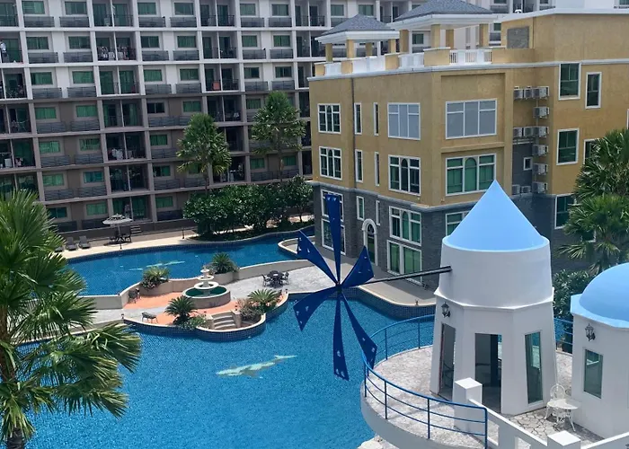Arcadia Beach 网红水系公寓一房 Nice Pool View 专业的健身房 桑拿 中心位置 交通便利 Smart Tv Wifi