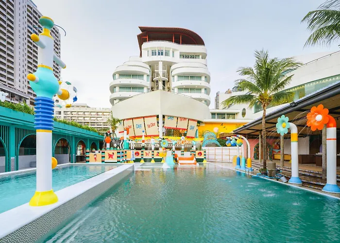 A-One The Royal Cruise Hotel Pattaya - Sha Extra Plus