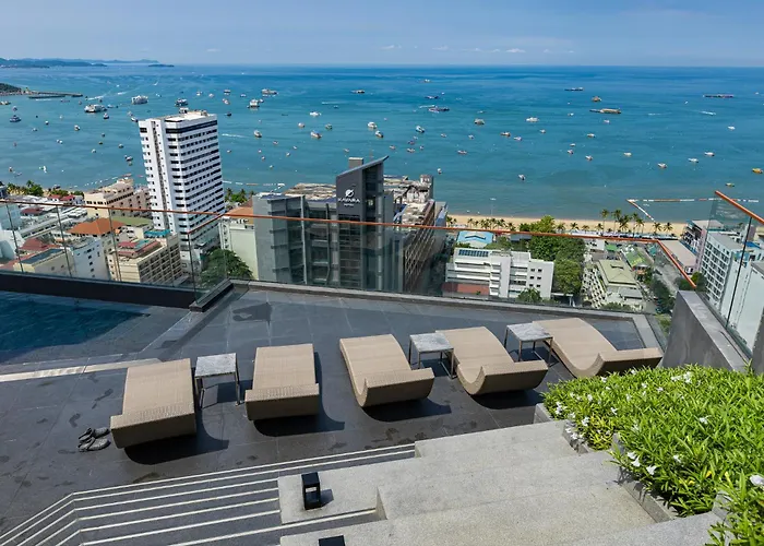 Edge Central Pattaya Sea View