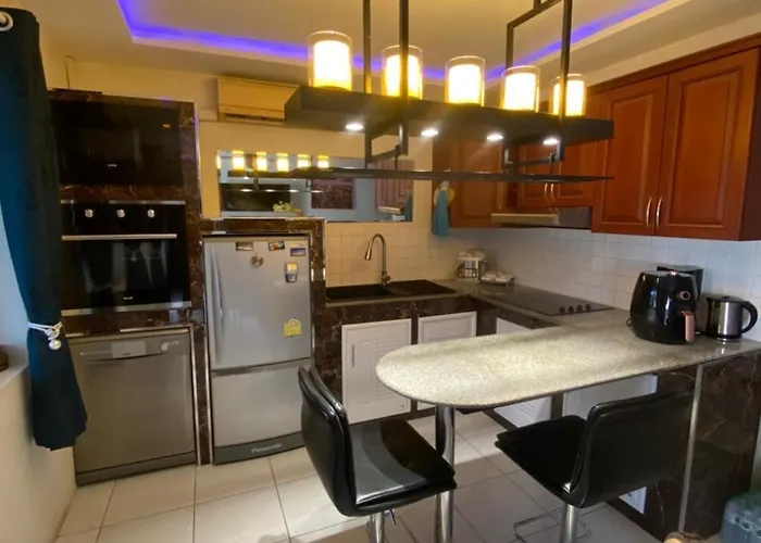 3 Bedroom Renovated House With In - And Outdoor Jacuzzi