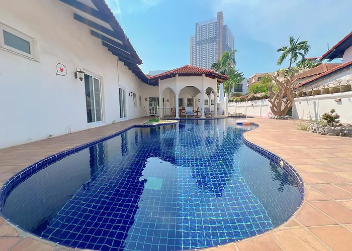 Gary Pool Villa Pattya