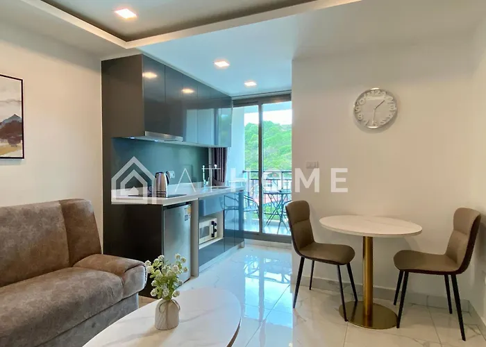 1-Bedroom Arcadia Center Suites 824