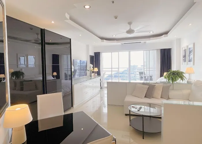 Beautiful Sea View Beach Front Condo